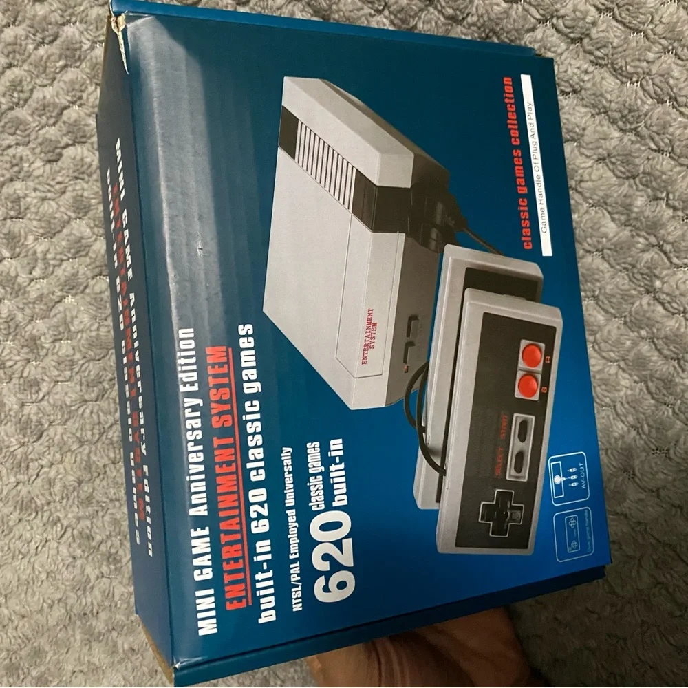 Video Game Console - 620 Games Built In